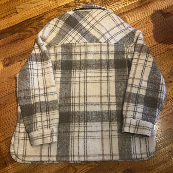 Zara Women’s Shacket - Picture 4 of 4